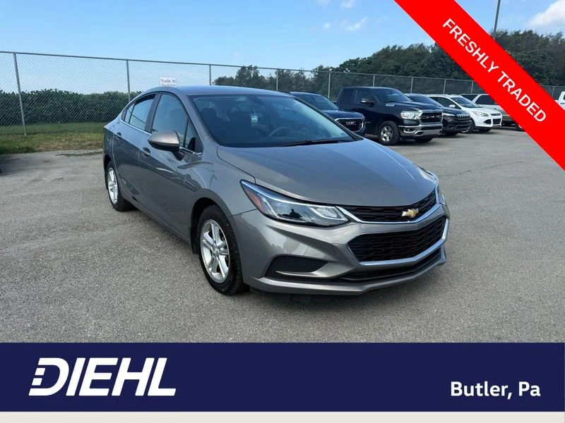 Used 2018 Gray Chevrolet LT image 1