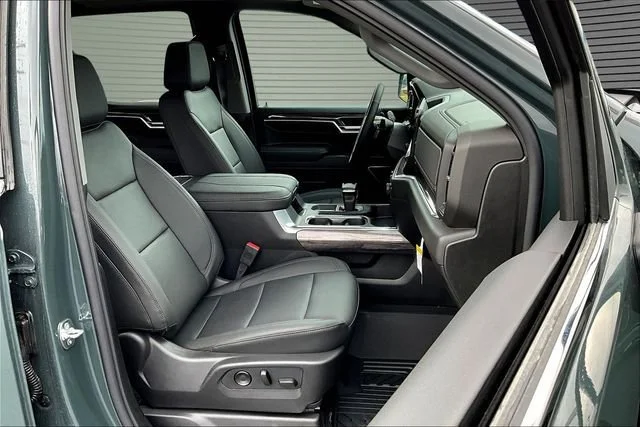 2026 Chevrolet Silverado 1500 LTZ - Photo 11