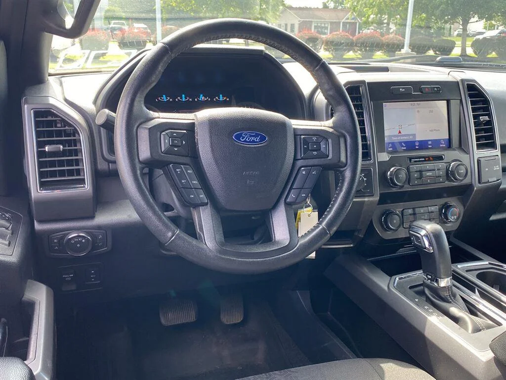 Used 2020 Rapid Red Metallic Tinted Clearcoat Ford XLT image 3