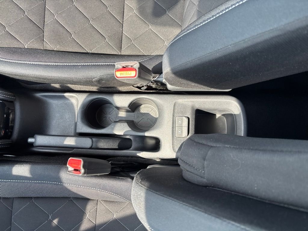 Used 2018 Silver Nissan S image 15