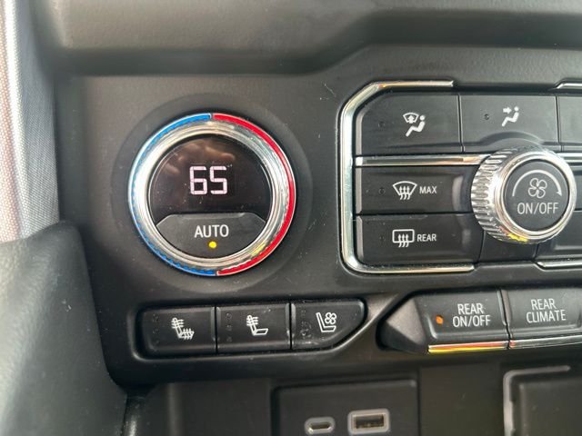 Used 2022 White GMC SLT image 12