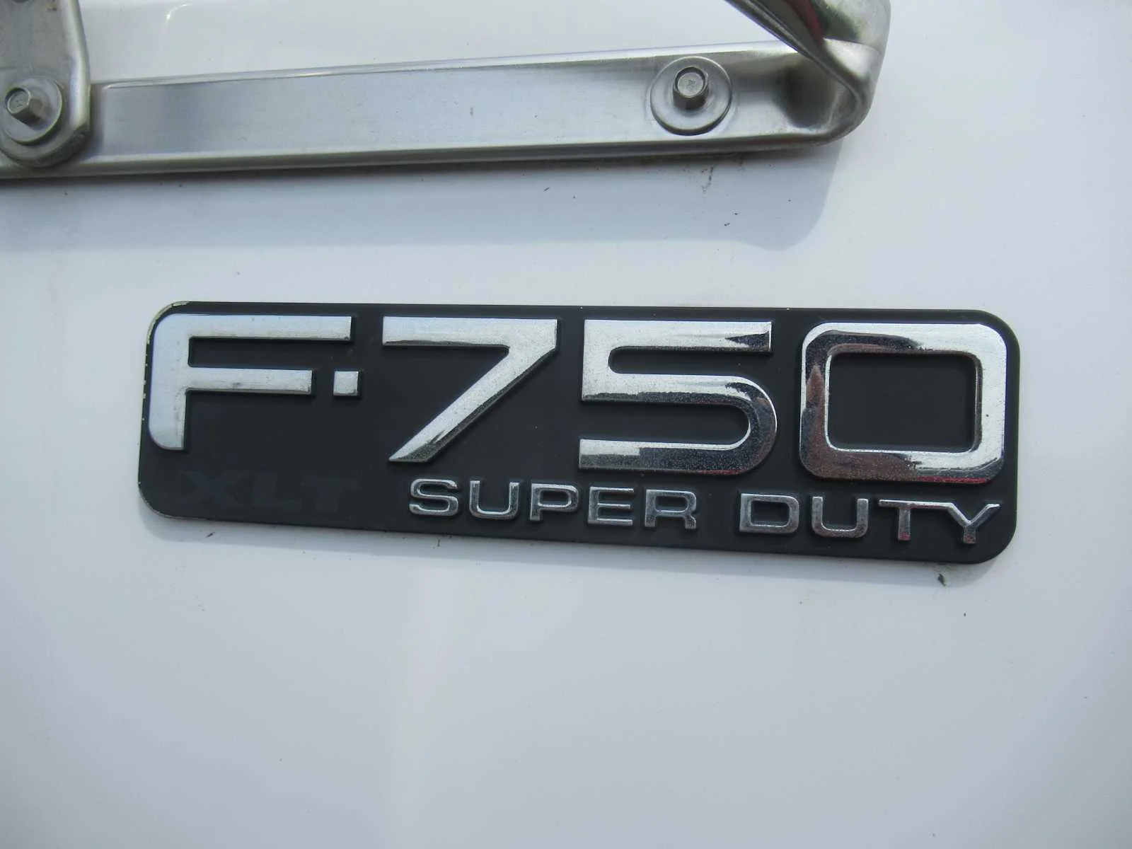 Used 2003 Oxford White Ford XL image 31