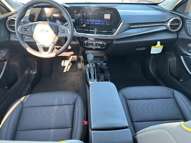 New 2026 Mosaic Black Metallic Chevrolet ACTIV image 6