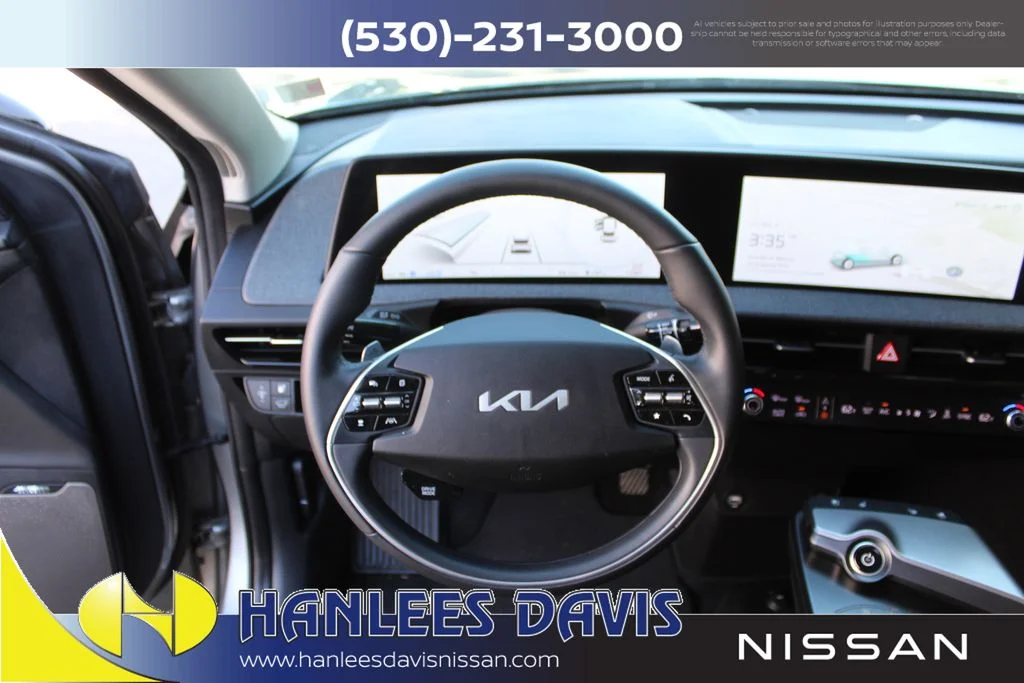 Used 2023 Gray Kia Wind image 19