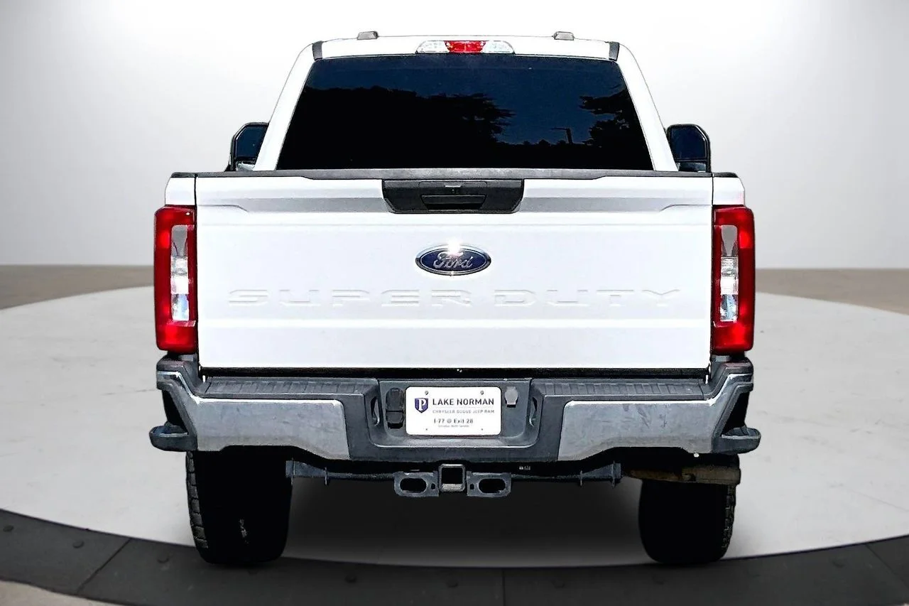 Used 2023 White Ford XLT image 8