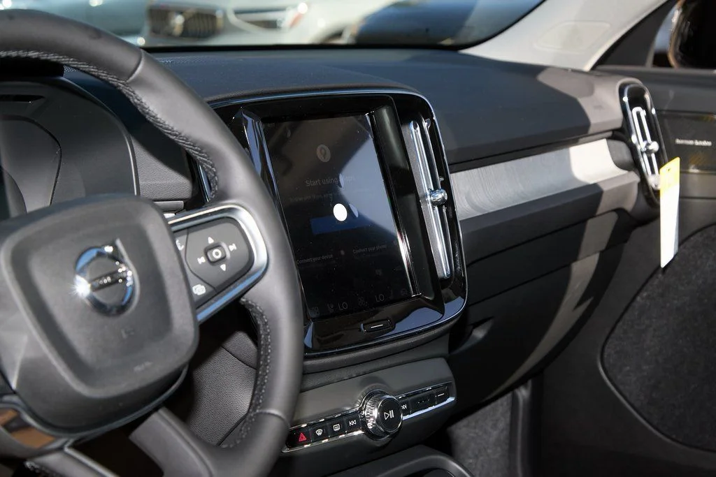 2026 Volvo XC40 Ultra - Photo 14