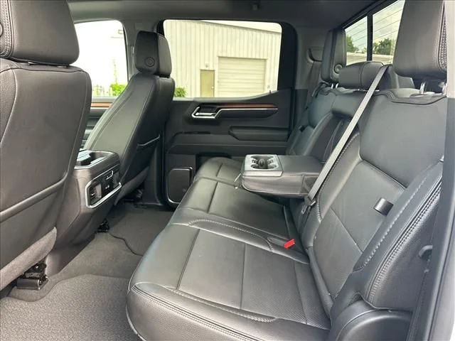 Used 2024 White GMC Denali image 22