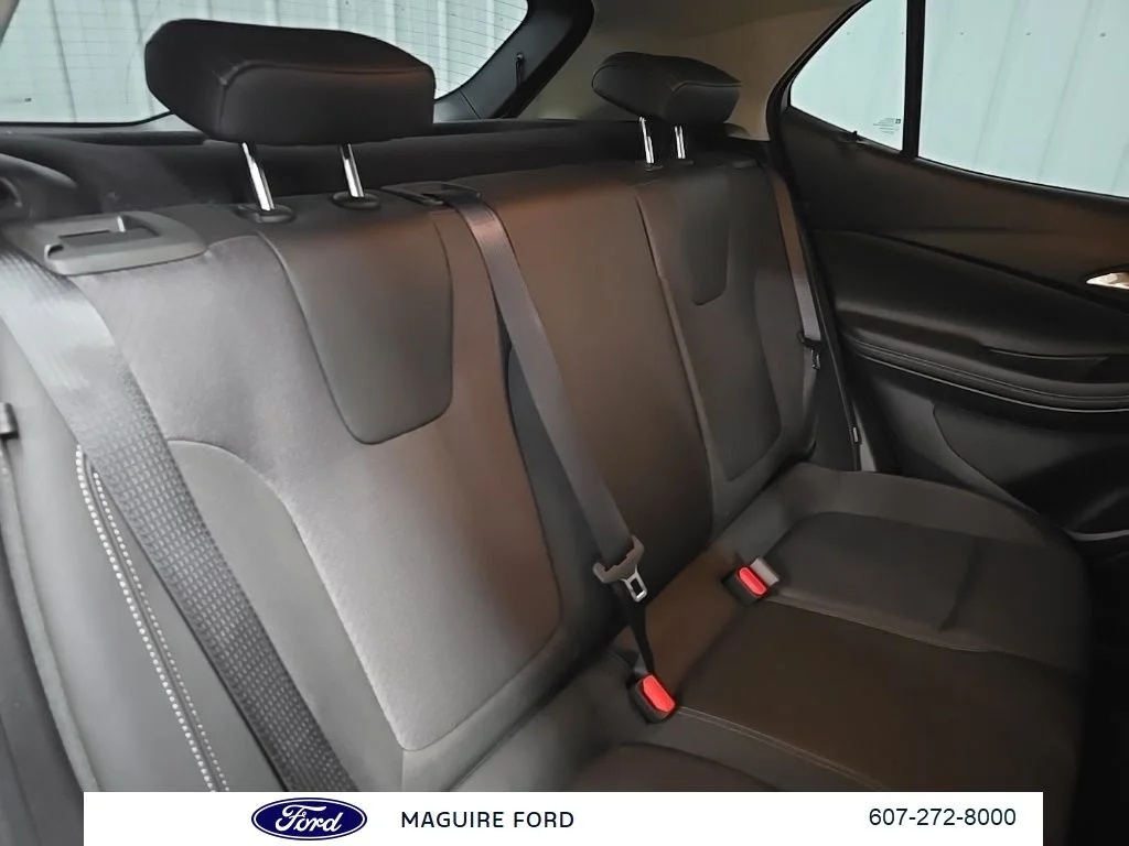 Used 2023 Red Buick Preferred image 19