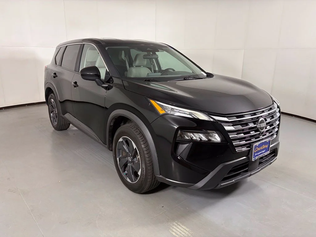 Used 2025 Black Nissan SV image 2