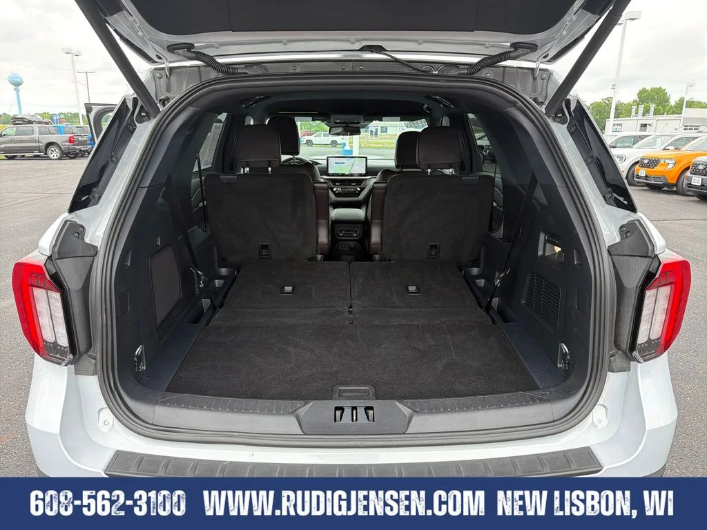 Used 2026 White Ford Platinum image 25