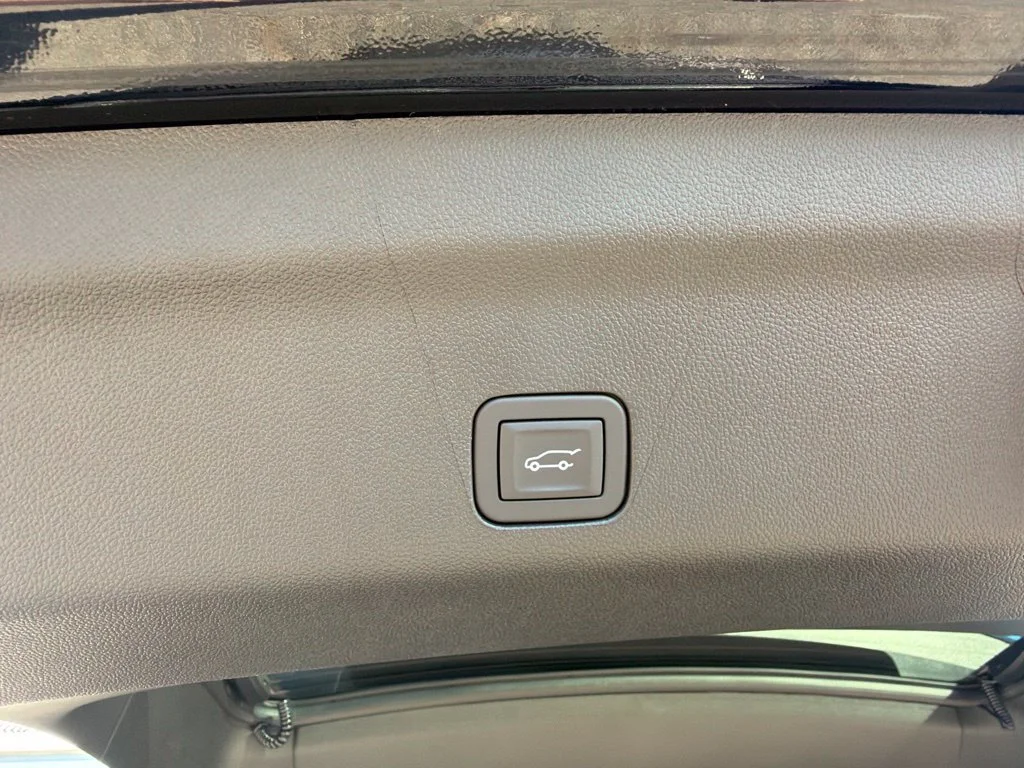 New 2026 Onyx Black GMC AT4 Ultimate image 31