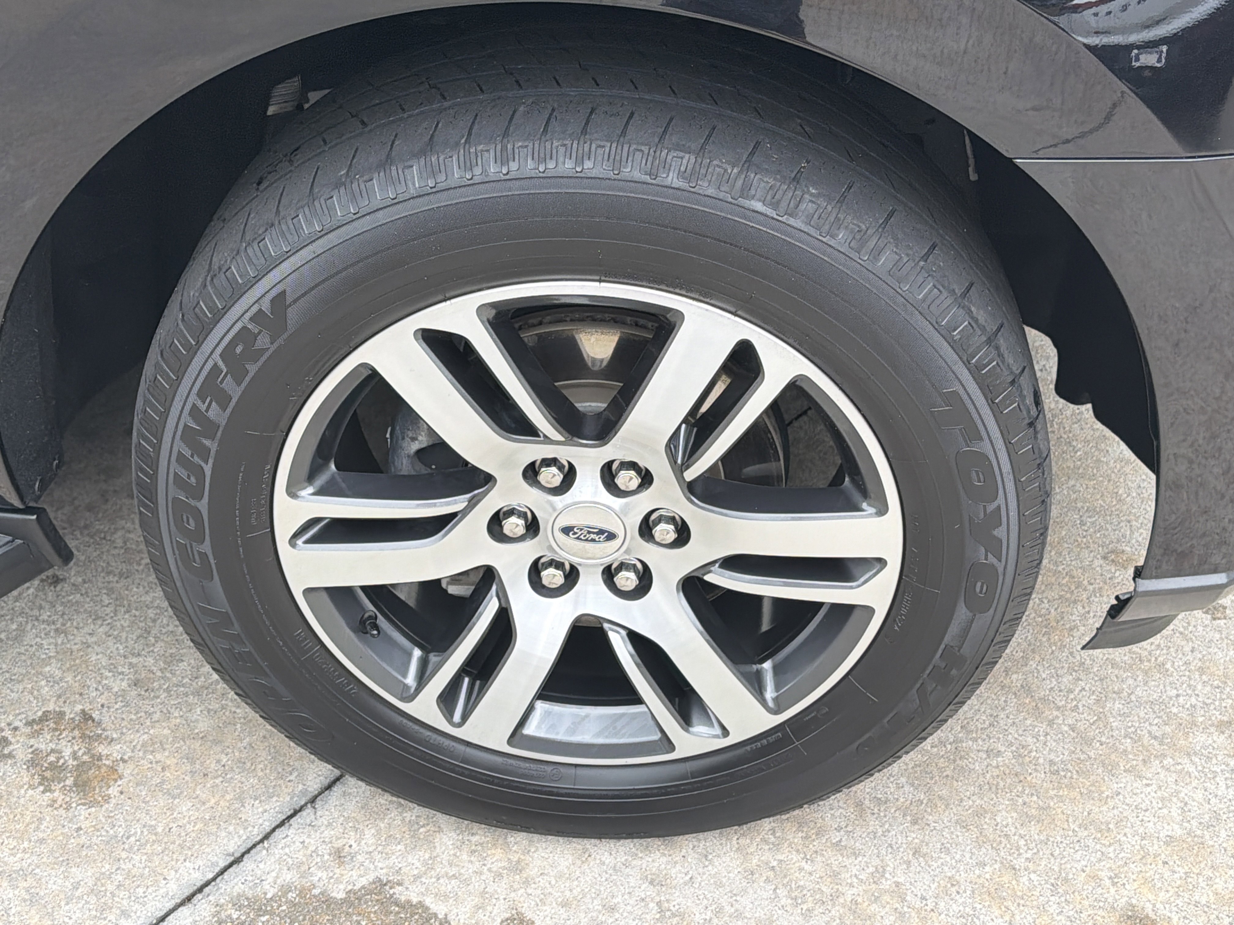 Used 2024 Black Ford Limited image 13