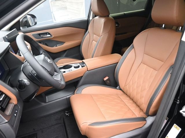 Used 2026 Black Nissan Platinum image 23