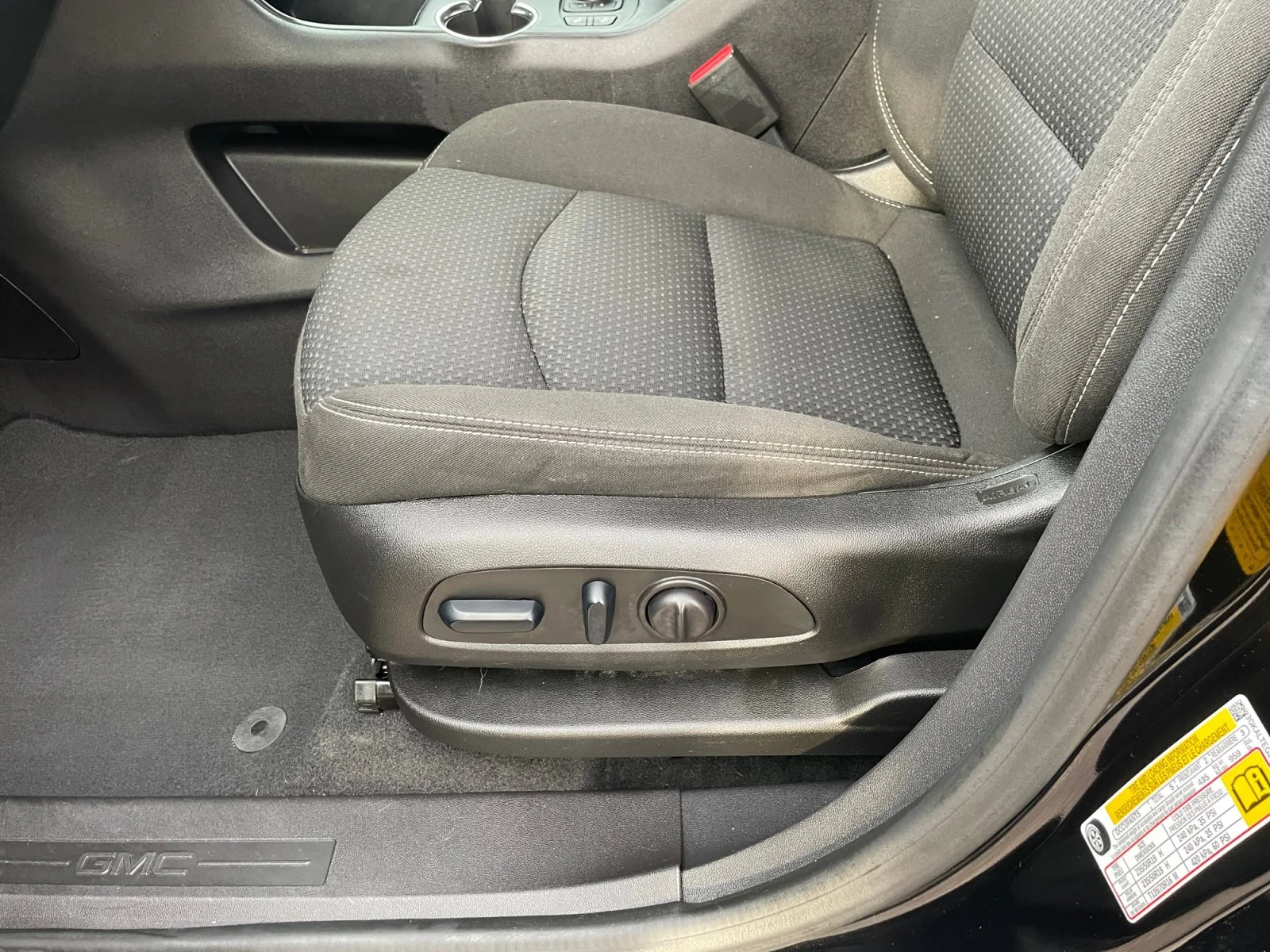 Used 2024 Black GMC SLE AWD image 15