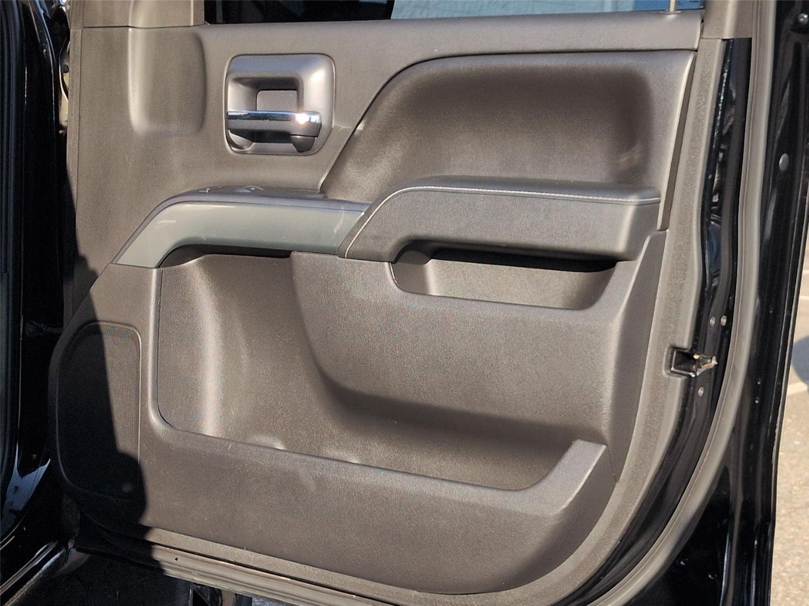 Used 2015 Black Chevrolet LT image 32
