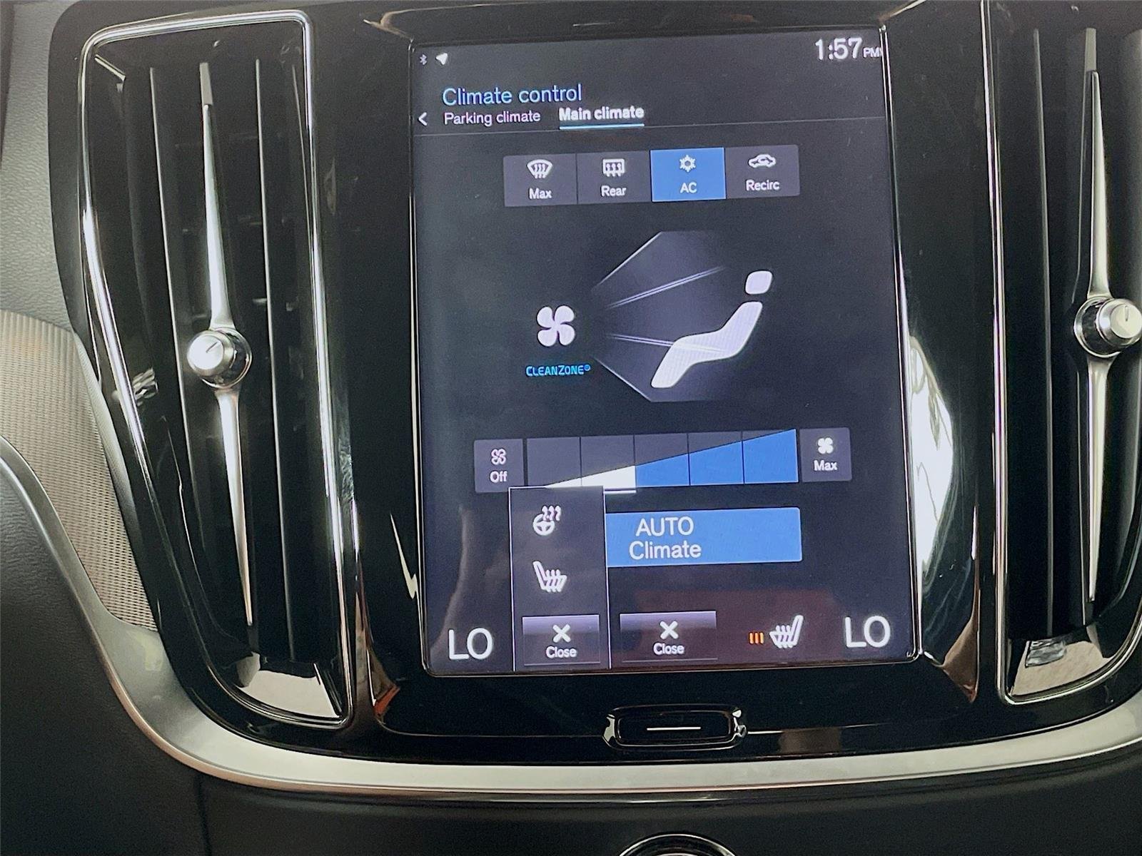 Used 2019 Pebble Grey Metallic Volvo R-Design image 24
