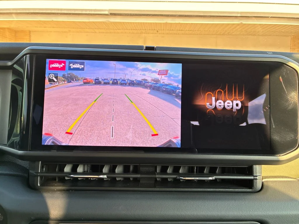 Used 2025 Black Jeep Mojave image 21