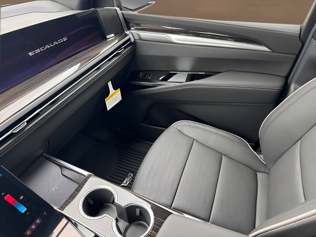 2026 Cadillac Escalade Luxury - Photo 29