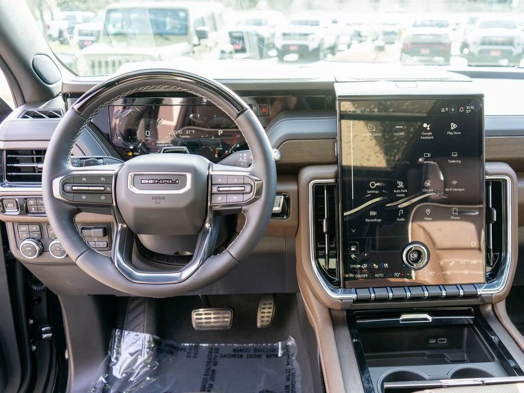 2026 GMC Yukon XL Denali Ultimate - Photo 18