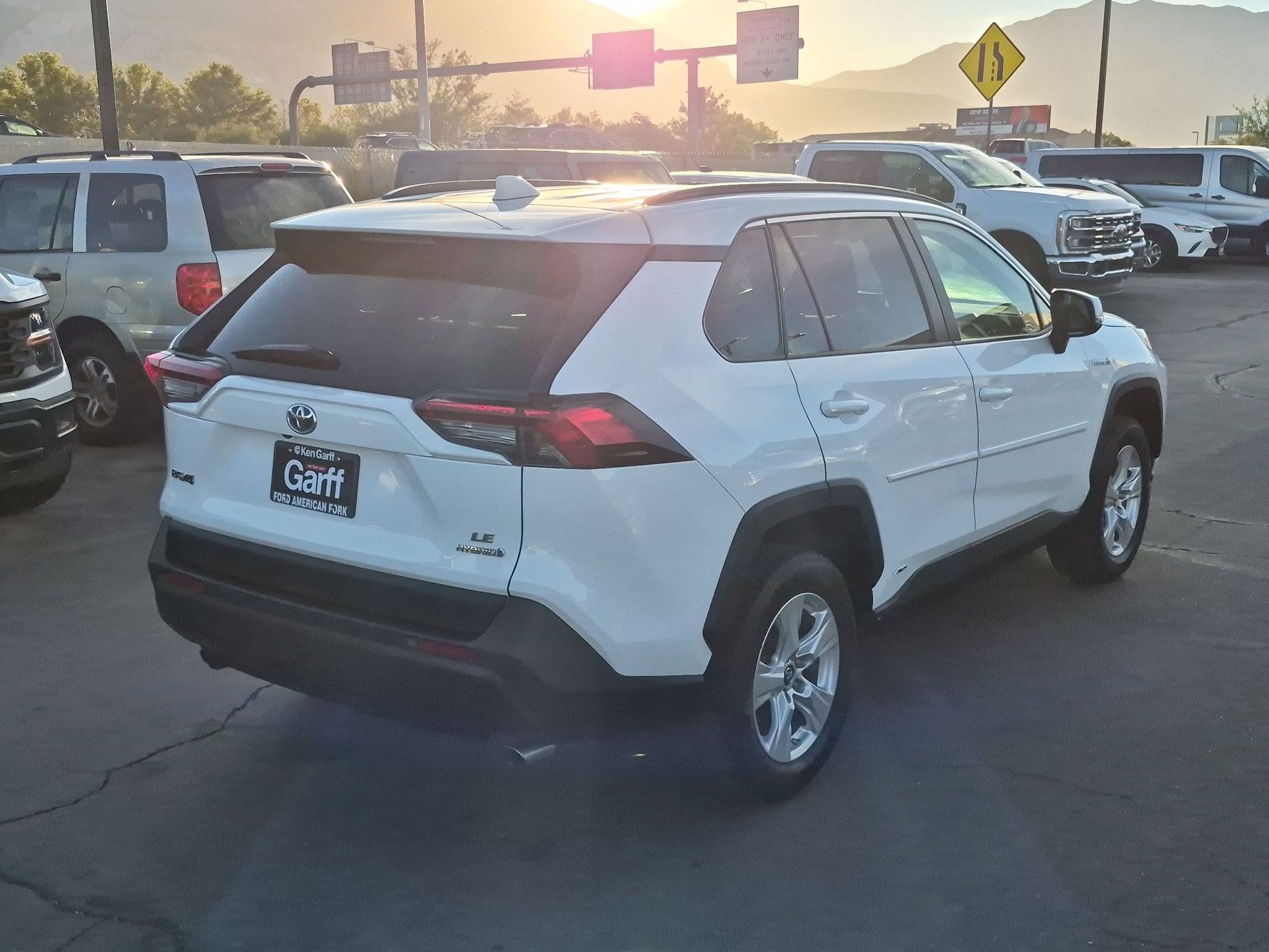 Used 2019 Super White Toyota Hybrid LE image 3