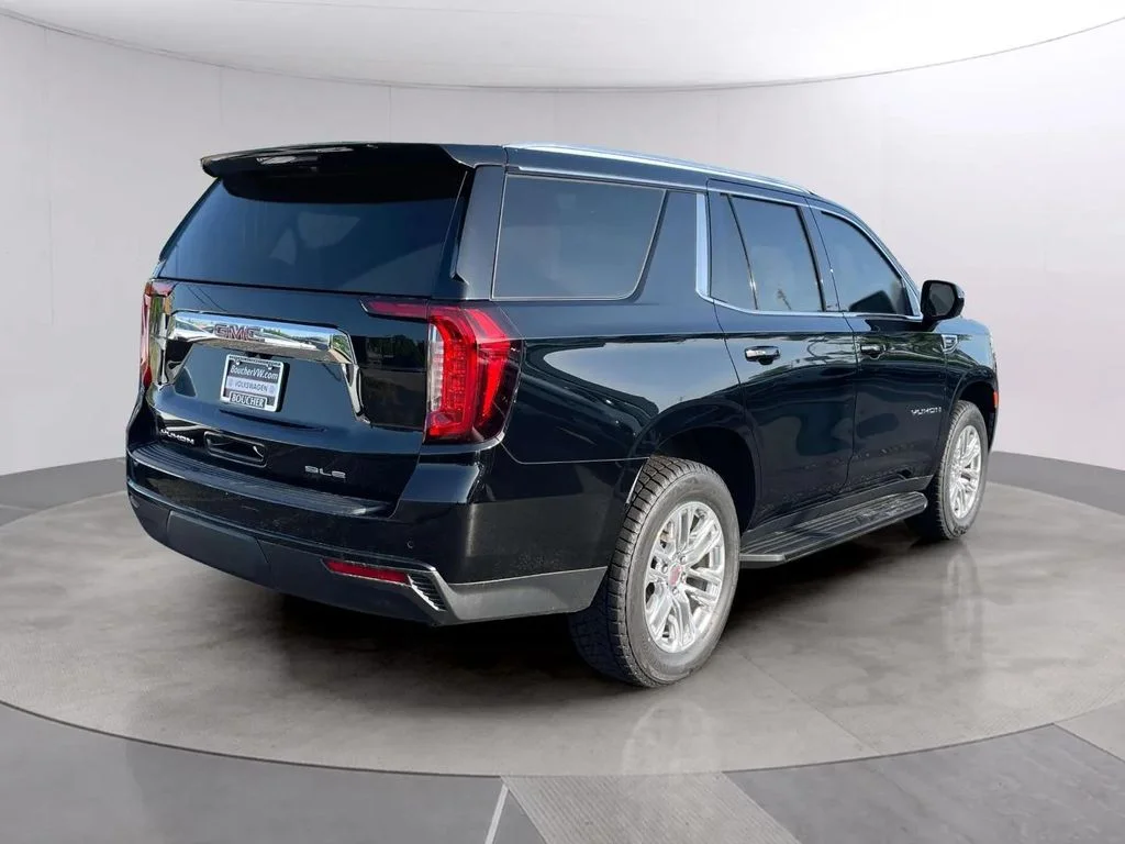 Used 2022 Onyx Black GMC SLE image 5