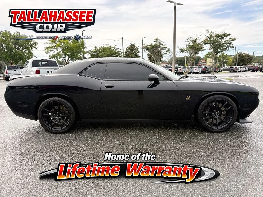 Used 2022 Pitch Black Clearcoat Dodge R/T Scat Pack image 2