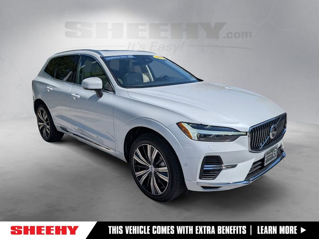 2023 Volvo XC60 T8 Plus Bright Theme AWD's photo