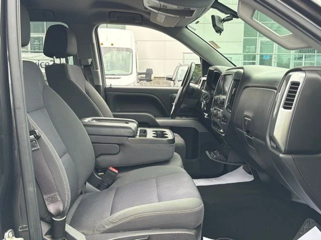 Used 2016 Gray Chevrolet LT image 31