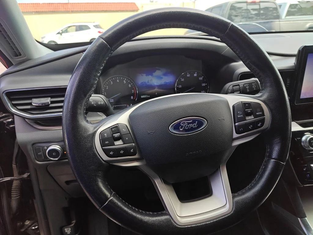 Used 2022 Black Ford Limited image 10