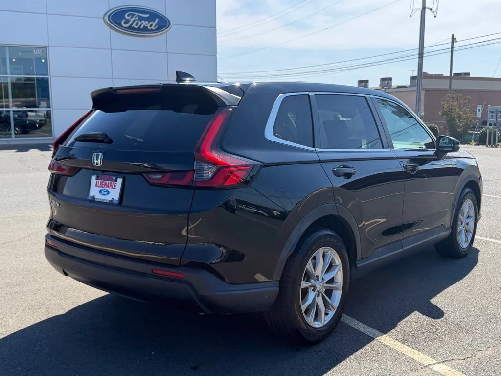 Used 2023 Black Honda EX-L image 3