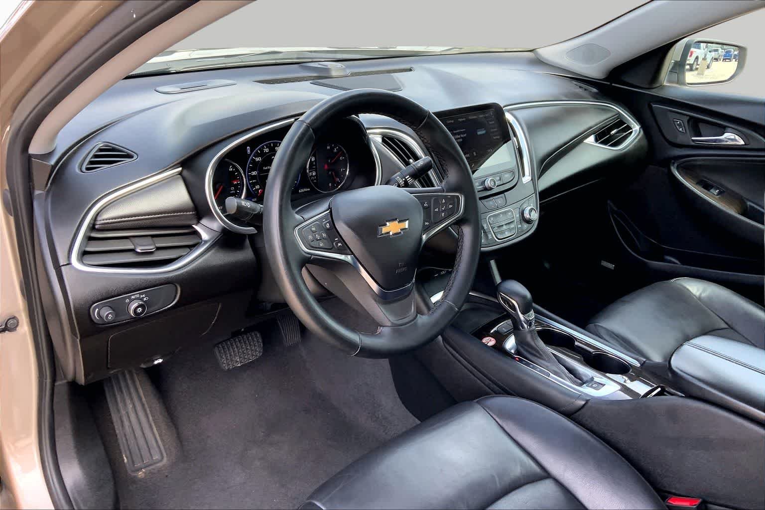 Used 2024 Mineral Gray Metallic Chevrolet LT image 17