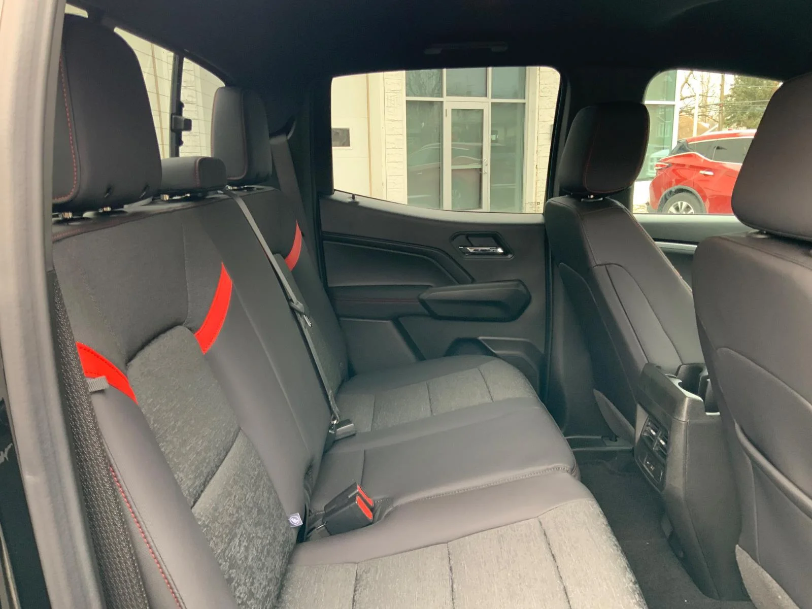 2026 Chevrolet Colorado Z71 - Photo 12