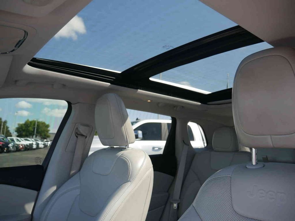 Used 2021 Blue Jeep Limited image 30