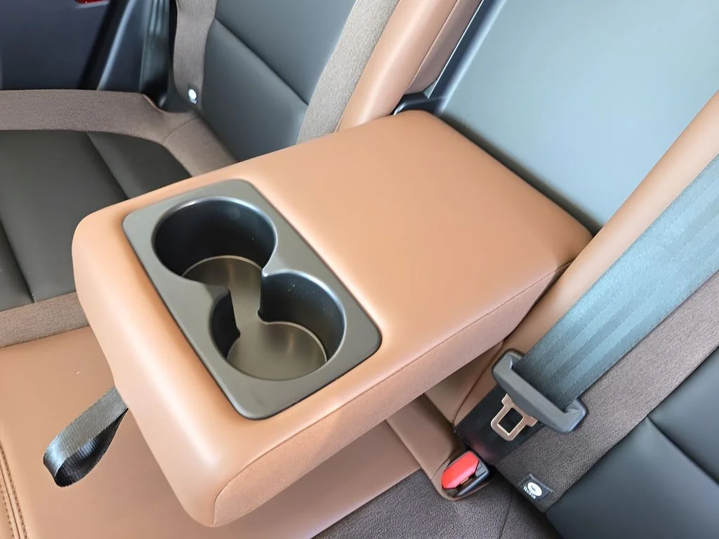 New 2025 Azure Gray Metallic Tri-Coat Ford Outer Banks® image 31