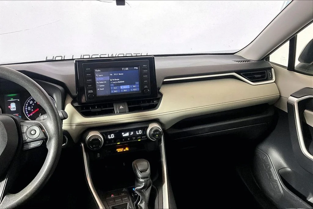 Certified Used 2019 Midnight Black Metallic Toyota XLE image 5