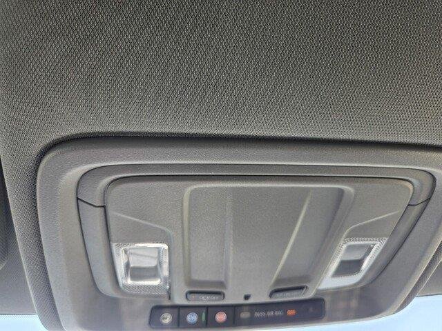 Used 2022 Northsky Blue Metallic Chevrolet RST image 18