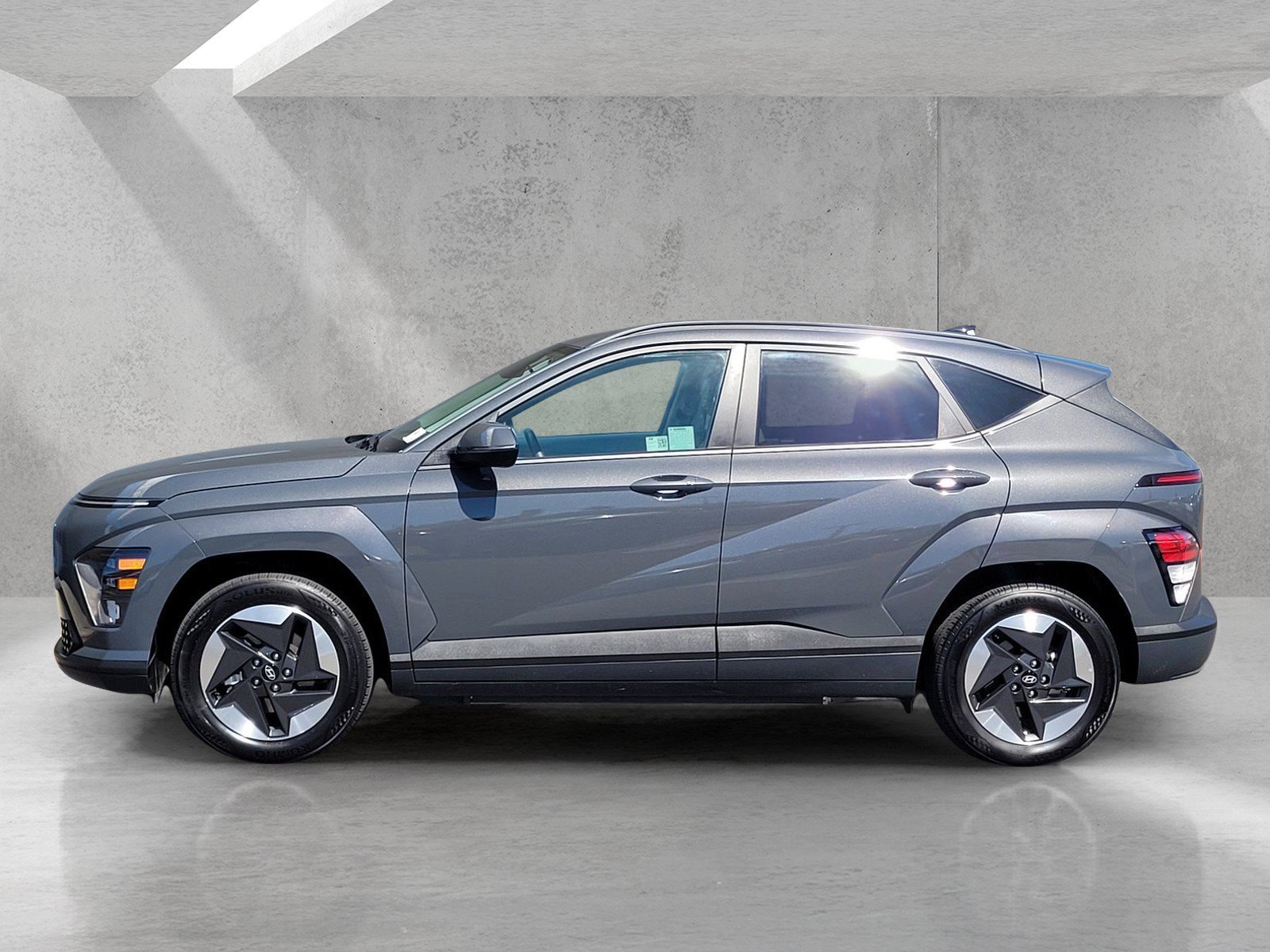 Used 2024 Gray Hyundai SEL image 8