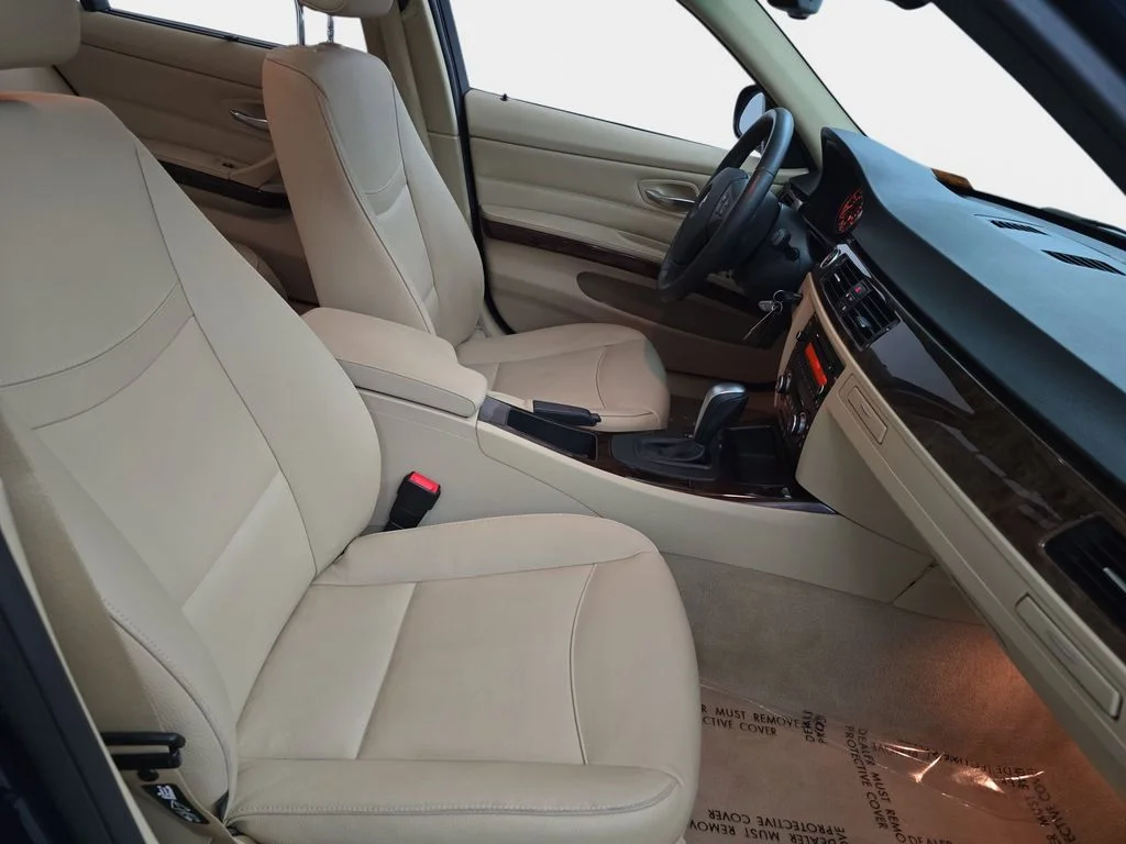 Used 2011 Deep Sea Blue Metallic BMW 328i xDrive image 10