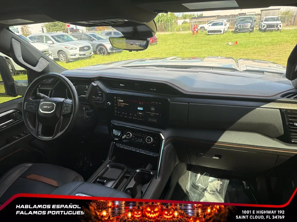 Used 2024 Onyx Black GMC AT4 image 30