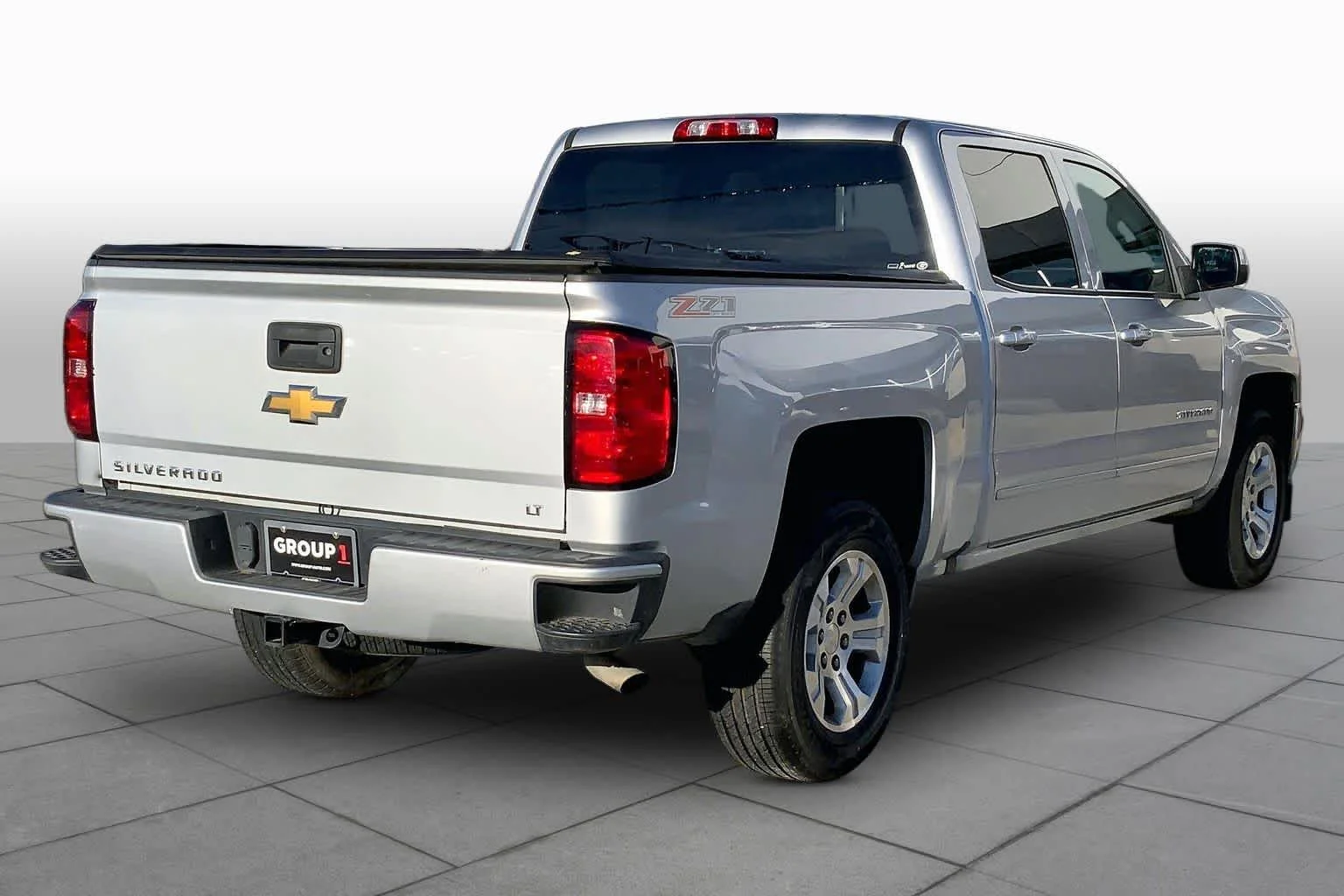 Used 2016 Silver Ice Metallic Chevrolet LT image 12