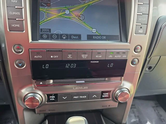 Used 2021  Lexus 460 image 26
