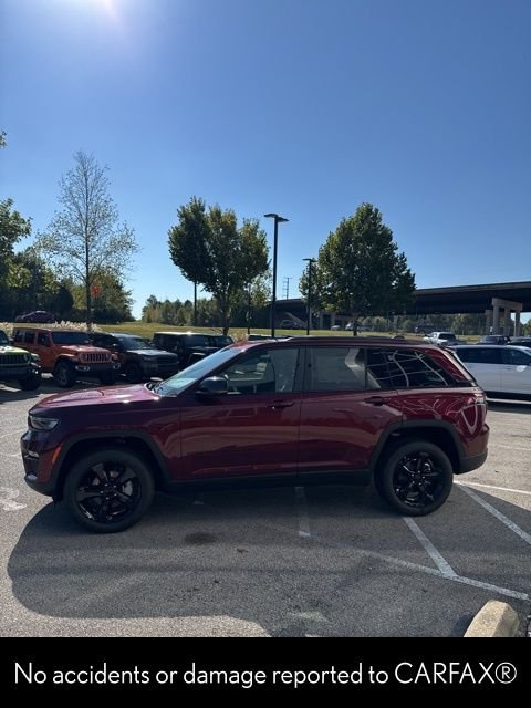 New 2025 Velvet Red Pearl-Coat Exterior Paint Jeep Limited image 2
