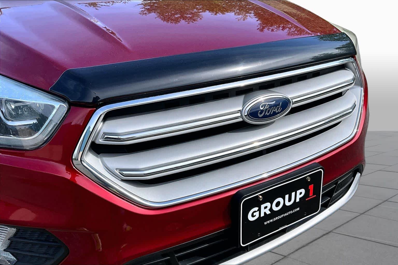 Used 2018 Ruby Red Metallic Tinted Clearcoat Ford Titanium image 32