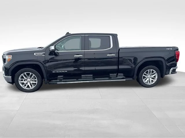 2022 GMC Sierra 4WD Crew Cab Short Box SLT's photo