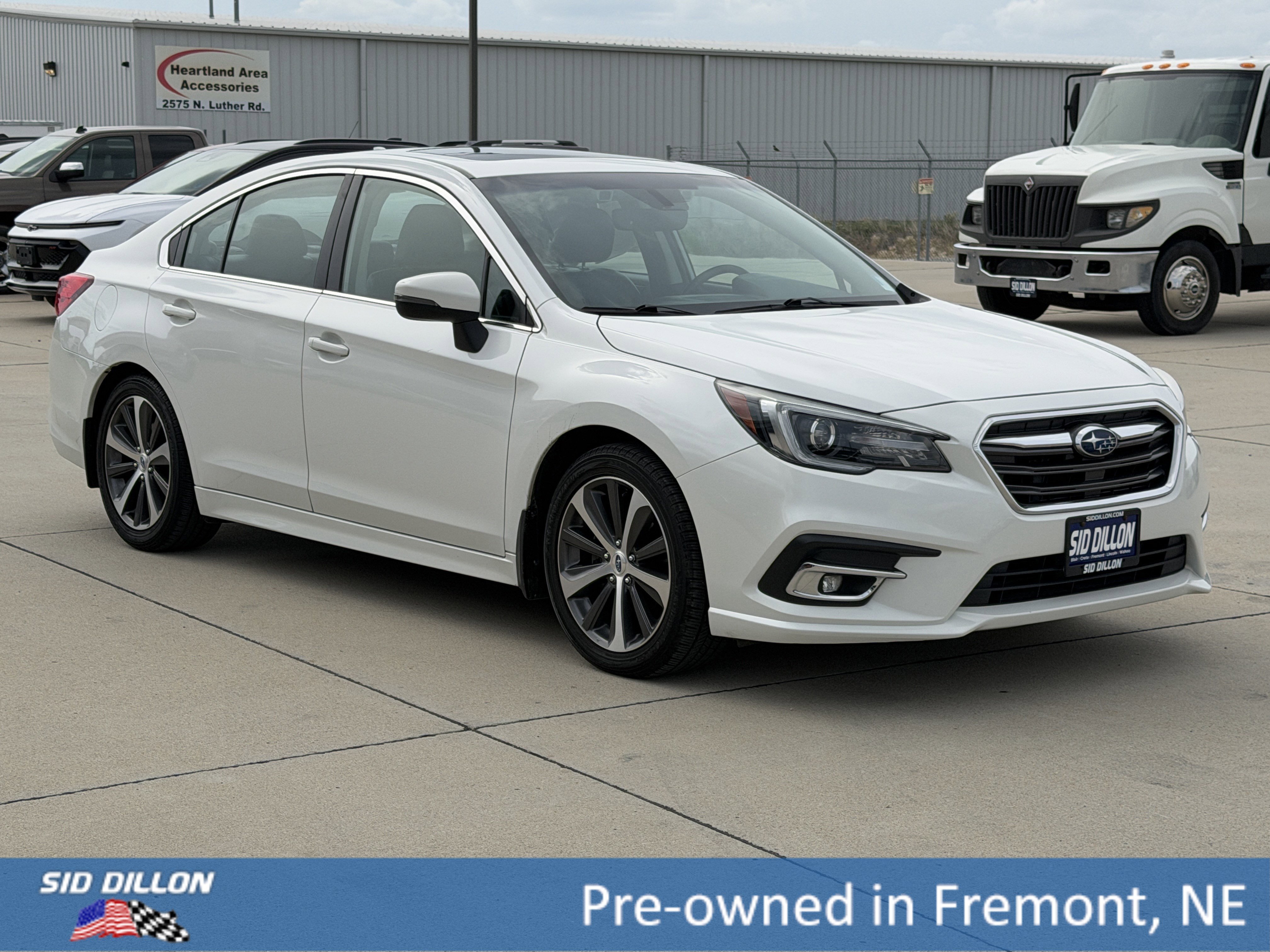 Used 2019 Crystal White Pearl Subaru Limited image 2