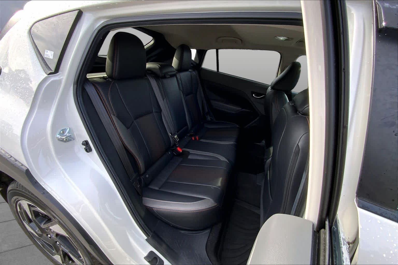 Used 2024 Crystal White Pearl Subaru Limited image 19
