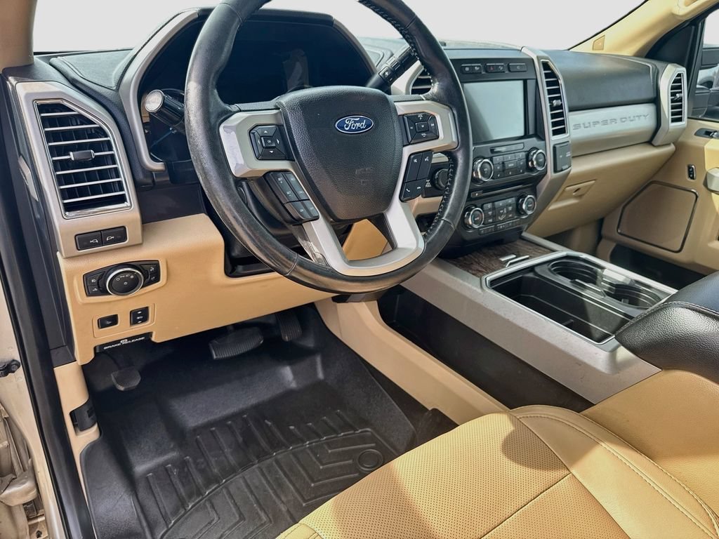 Used 2017  Ford Lariat image 9