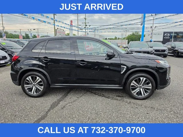 Used 2020 Labrador Black Metallic Mitsubishi 2.0 SE image 6