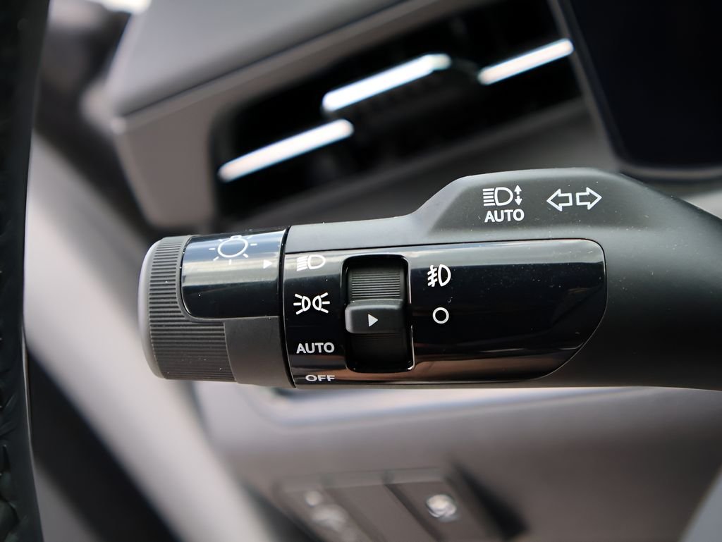 Used 2026 Wolf Gray Kia GT image 34