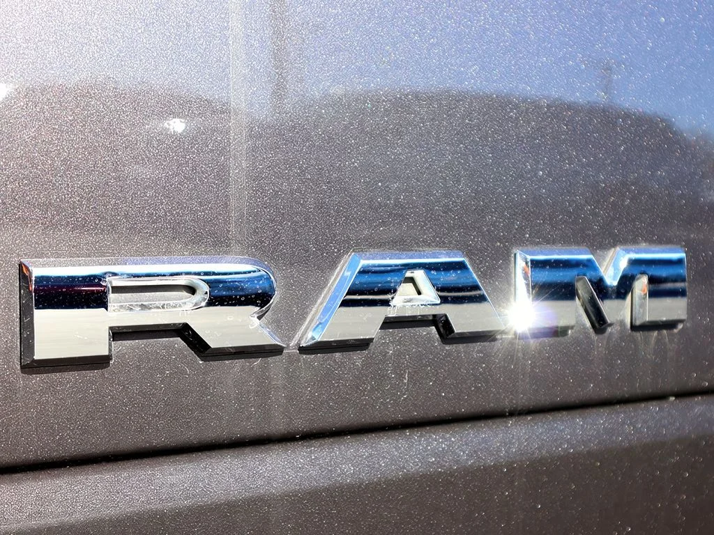 2025 RAM Ram 3500 Pickup Laramie - Photo 31